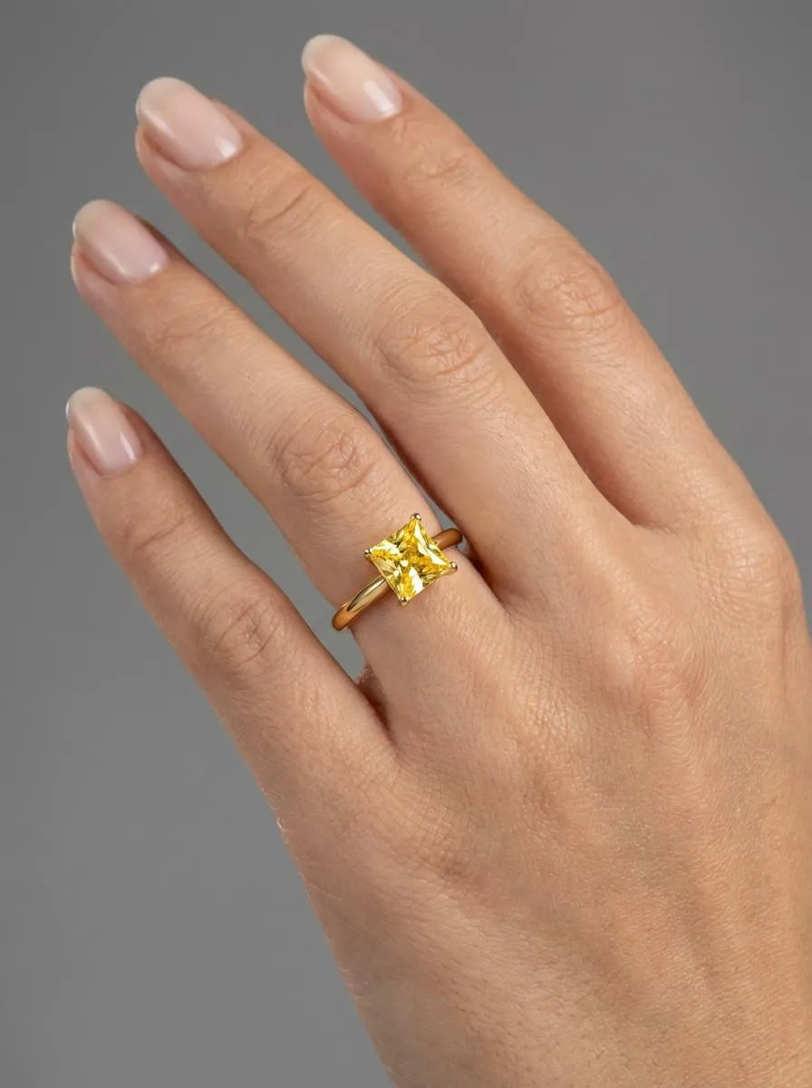 SOLGLIMT Pozlátený prsteň so žltým zirkónom